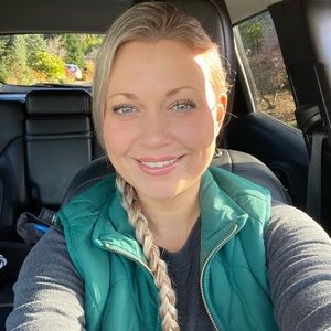 Meet your Posher, Lacey